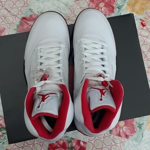 Jordan retro 5 Fire Red size 9